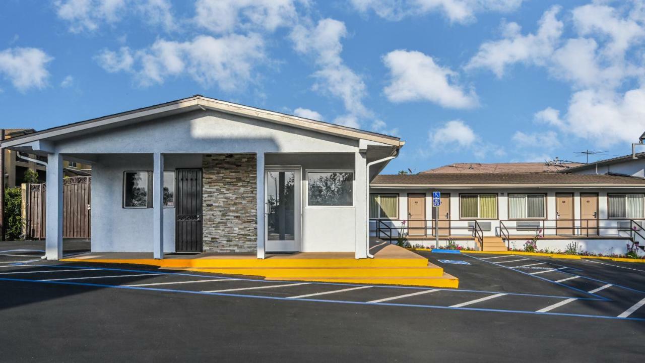 Sea Rock Inn - ロングビーチ エクステリア 写真